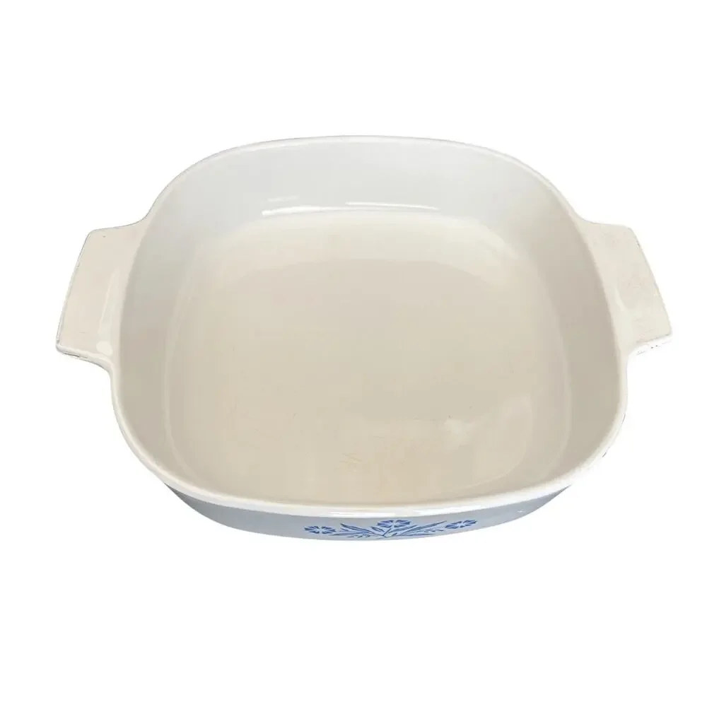 CorningWare 8x8 White Caserole Dish with Pyrex Glass Lid
